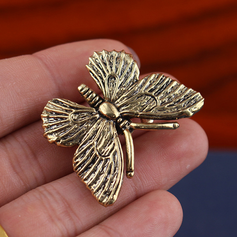 Brass Butterfly Statue, Insect - Office Furniture Suppliers のレビューと価格