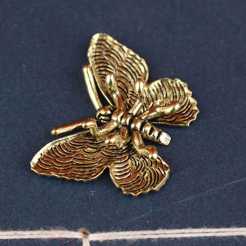 Brass Butterfly Statue, Insect - Office Furniture Suppliers のレビューと価格